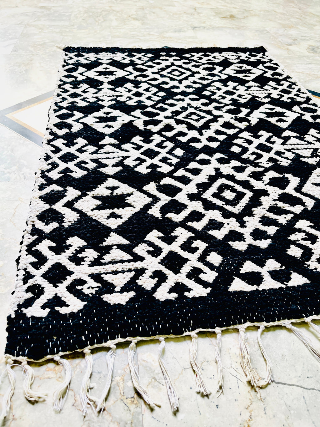 Timeless Jacquard Tradition