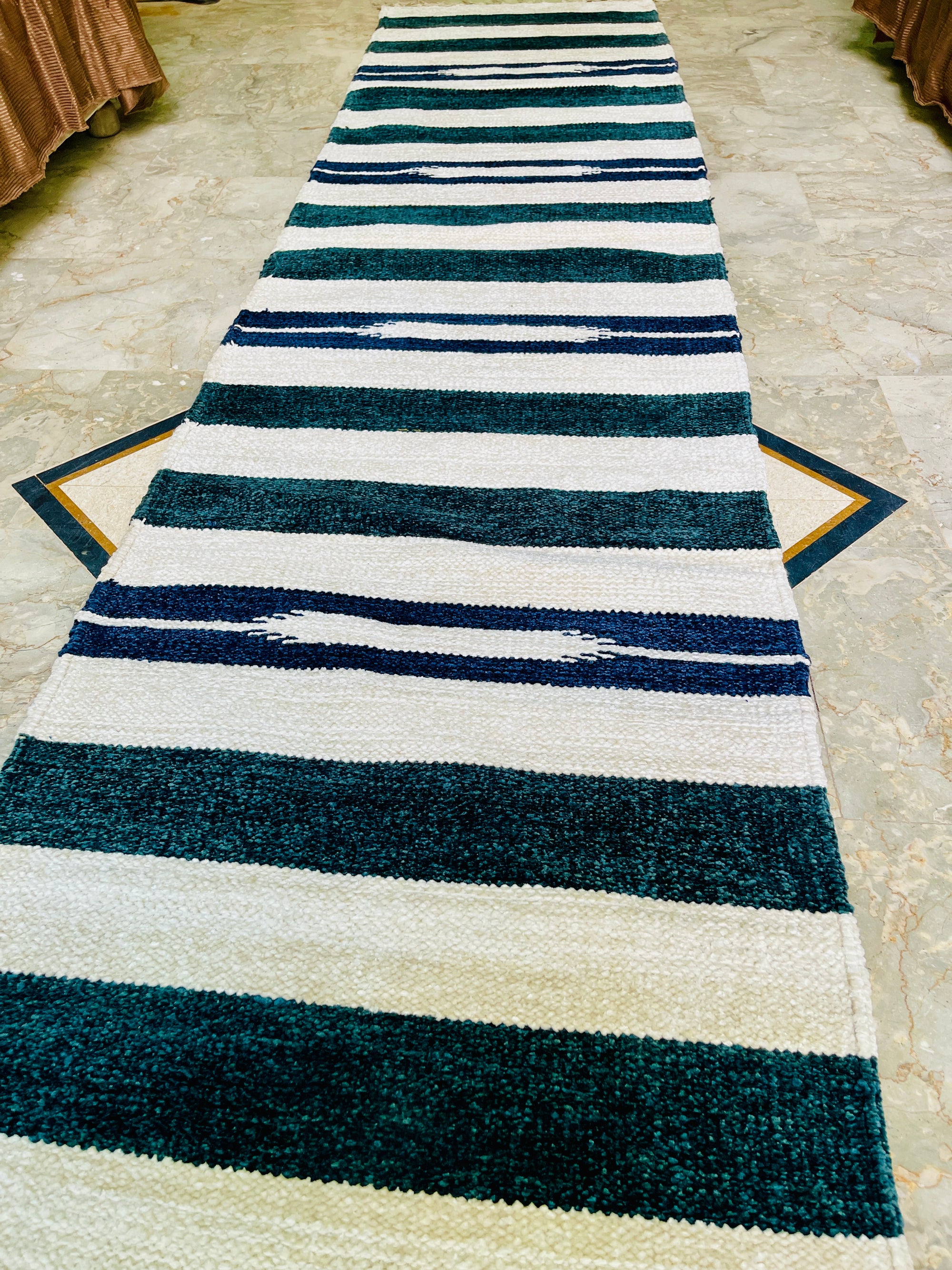 Signature Luxe Runner